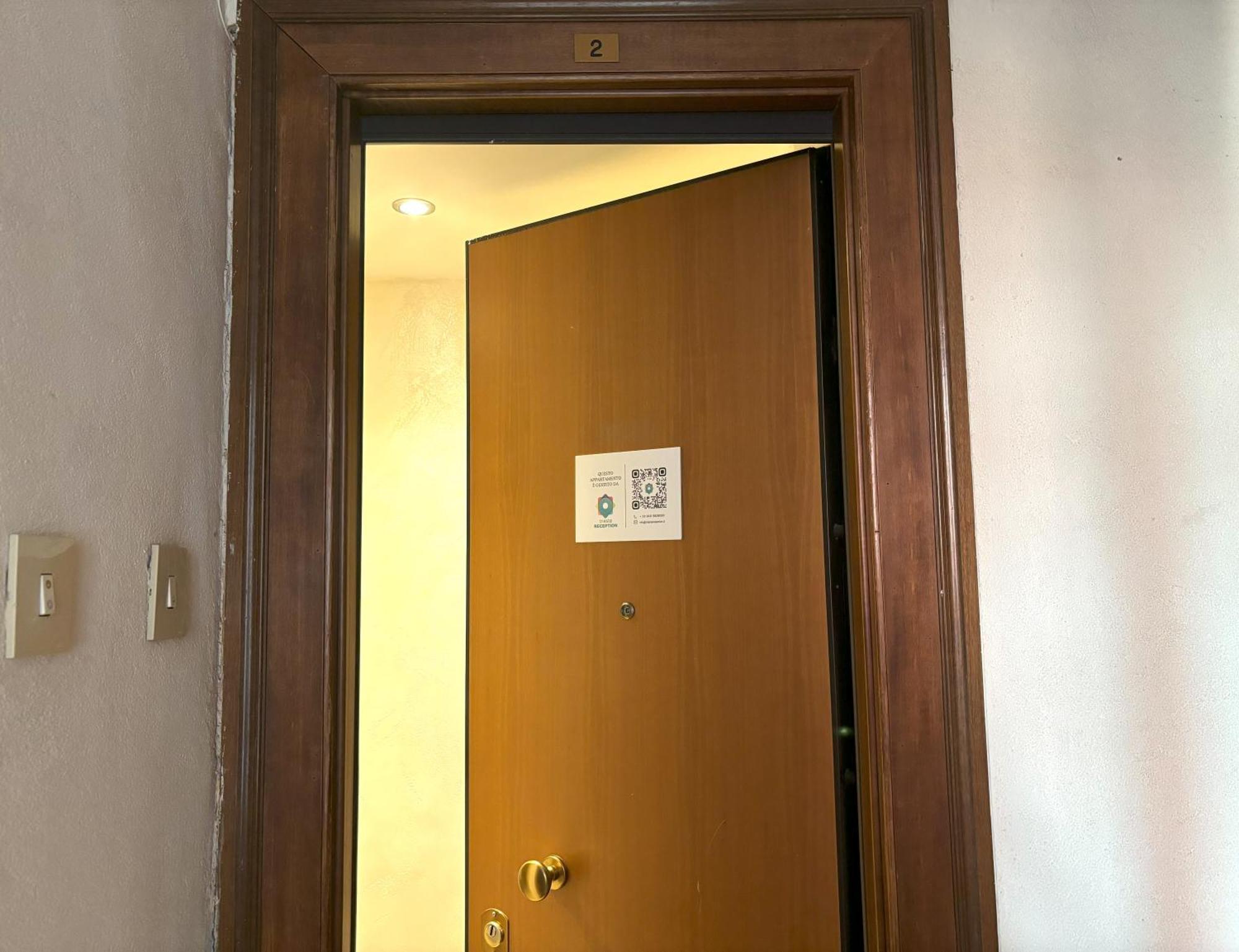 Red Velvet Apartment Trieste Ngoại thất bức ảnh