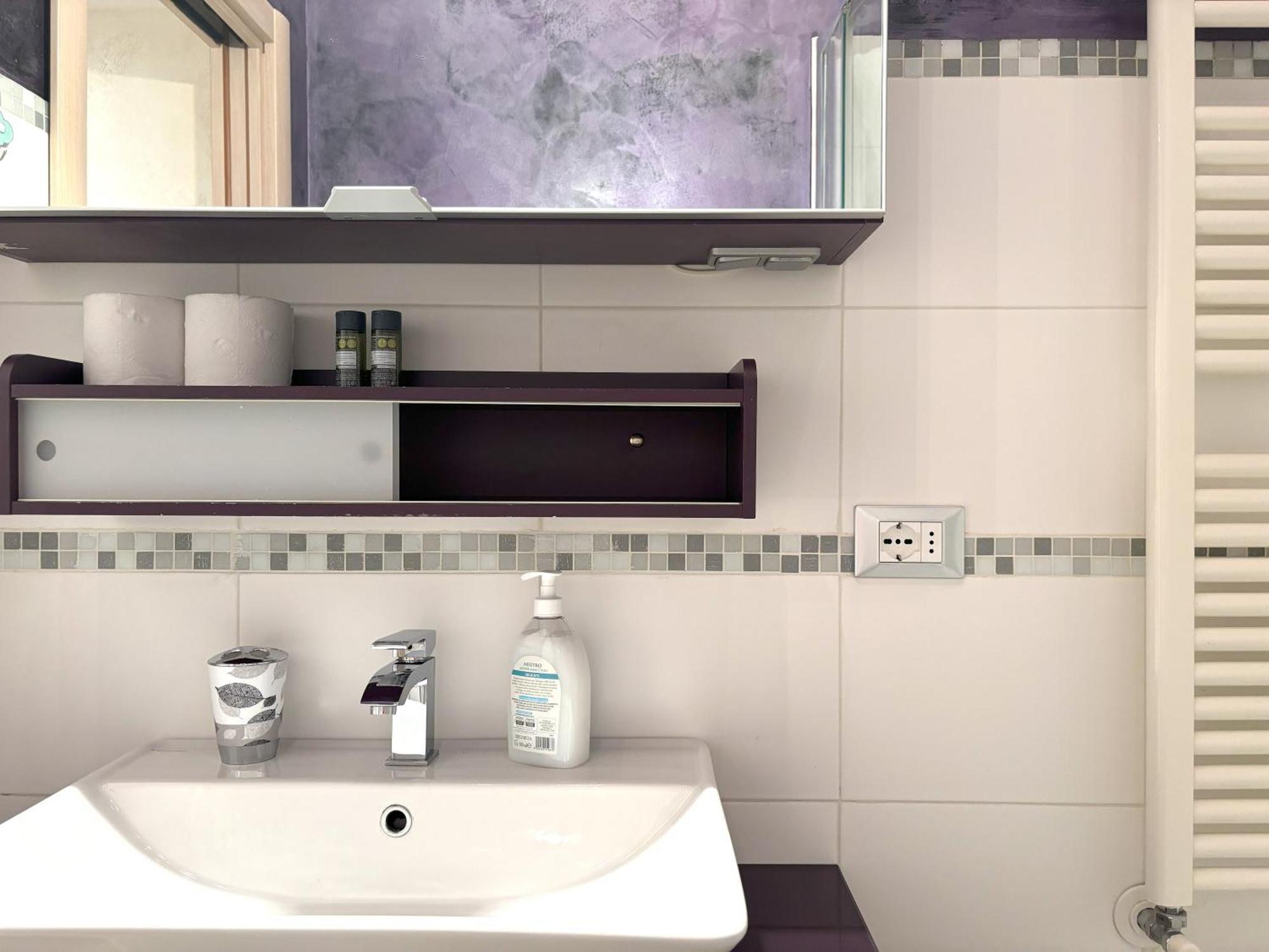 Red Velvet Apartment Trieste Ngoại thất bức ảnh