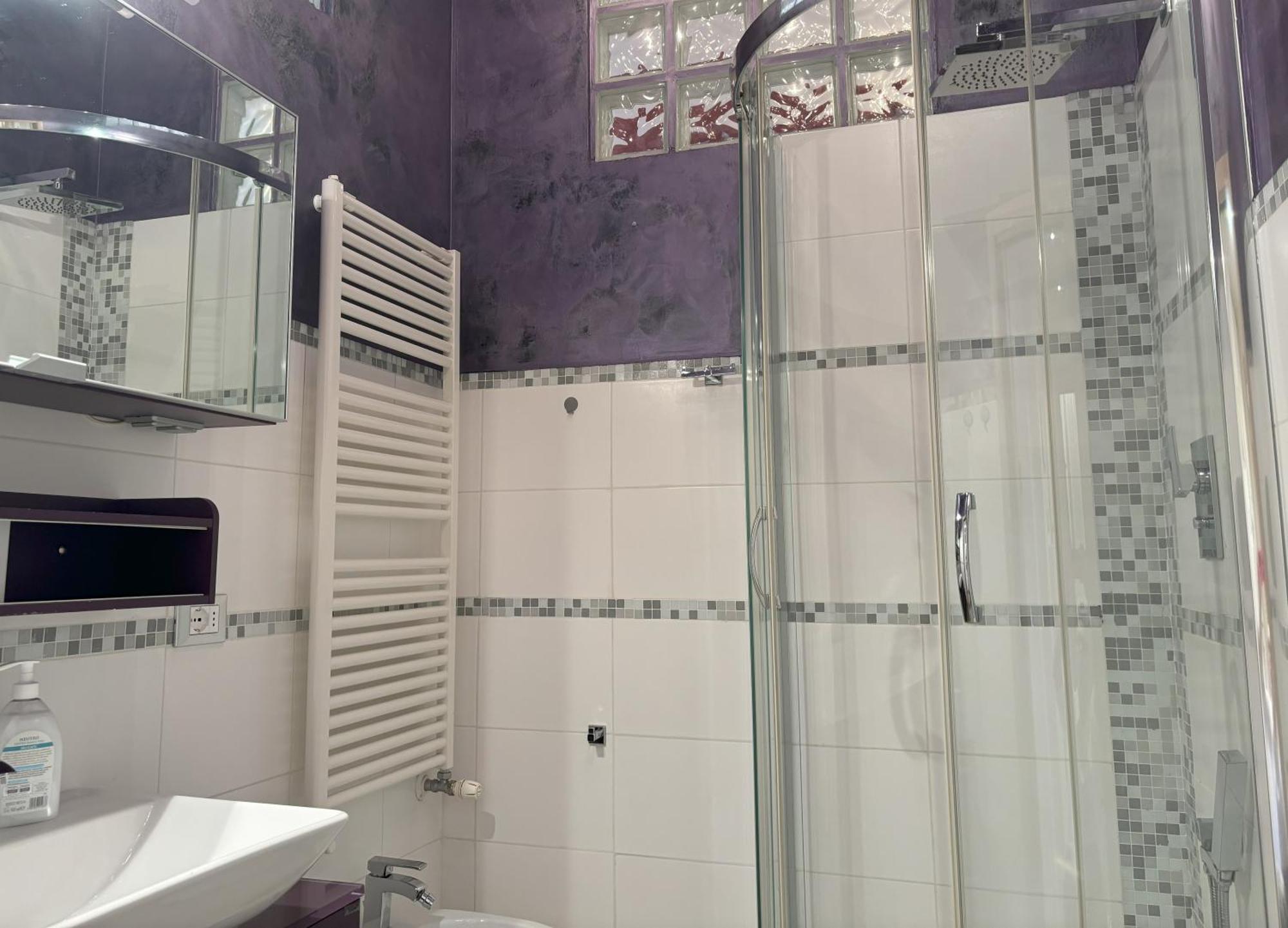 Red Velvet Apartment Trieste Ngoại thất bức ảnh